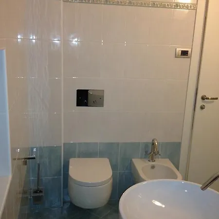 Bed & Breakfast Teatro Ristori 4*